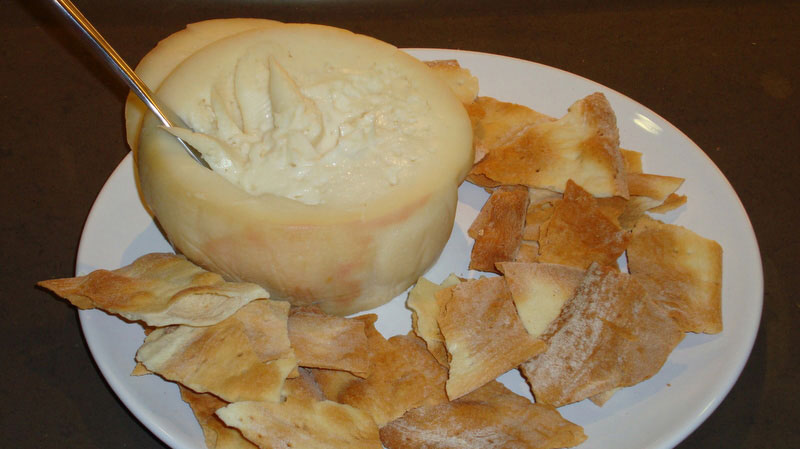 Torta del Casar, queso típico extremeño